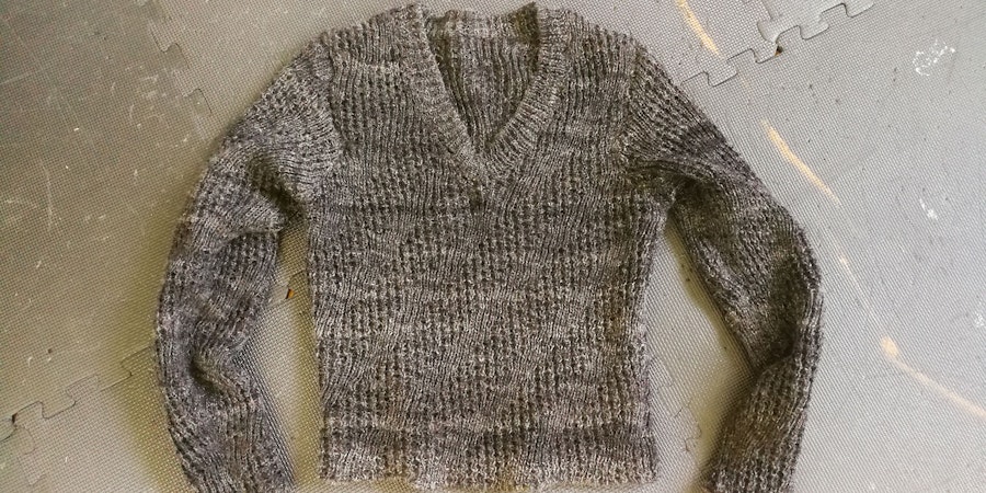 5 Tips for Using Handspun Yarn on a Knitting Machine Image