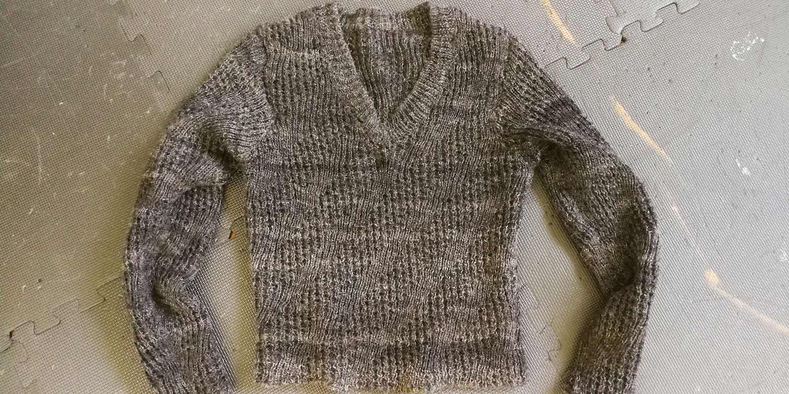 5 Tips for Using Handspun Yarn on a Knitting Machine Primary Image