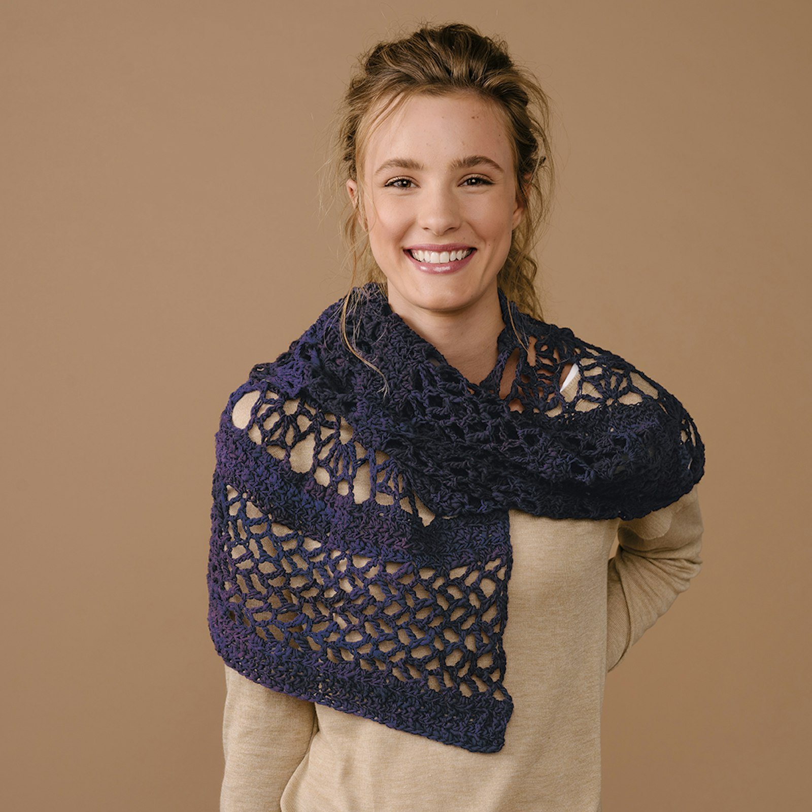 Hook Your Handspun: The Mixlace Wrap Primary Image