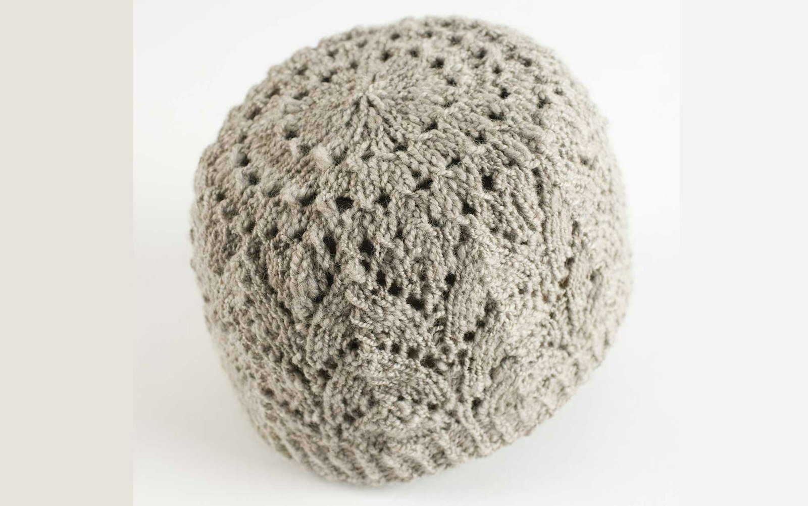 Horseshoe Cap to Spin and Knit Primary Image