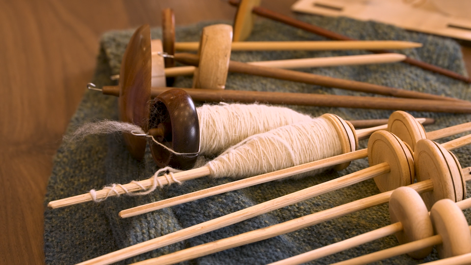 Spindle Spinning: Three Ways to Add a Leader Primary Image