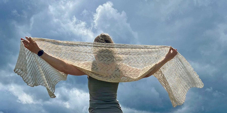 Knitting with Linen Image