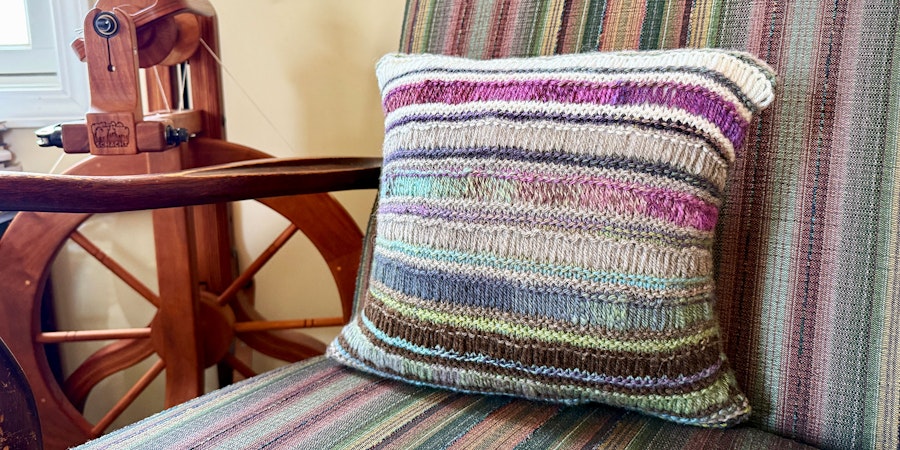 Knit a Twilight Fade Pillow Image