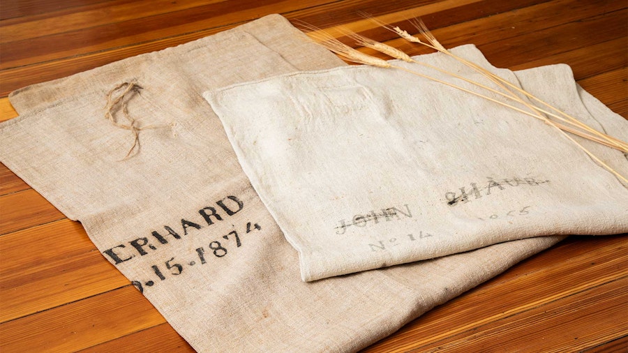 Skill Guide: Spinning and Weaving Flax Roving Image